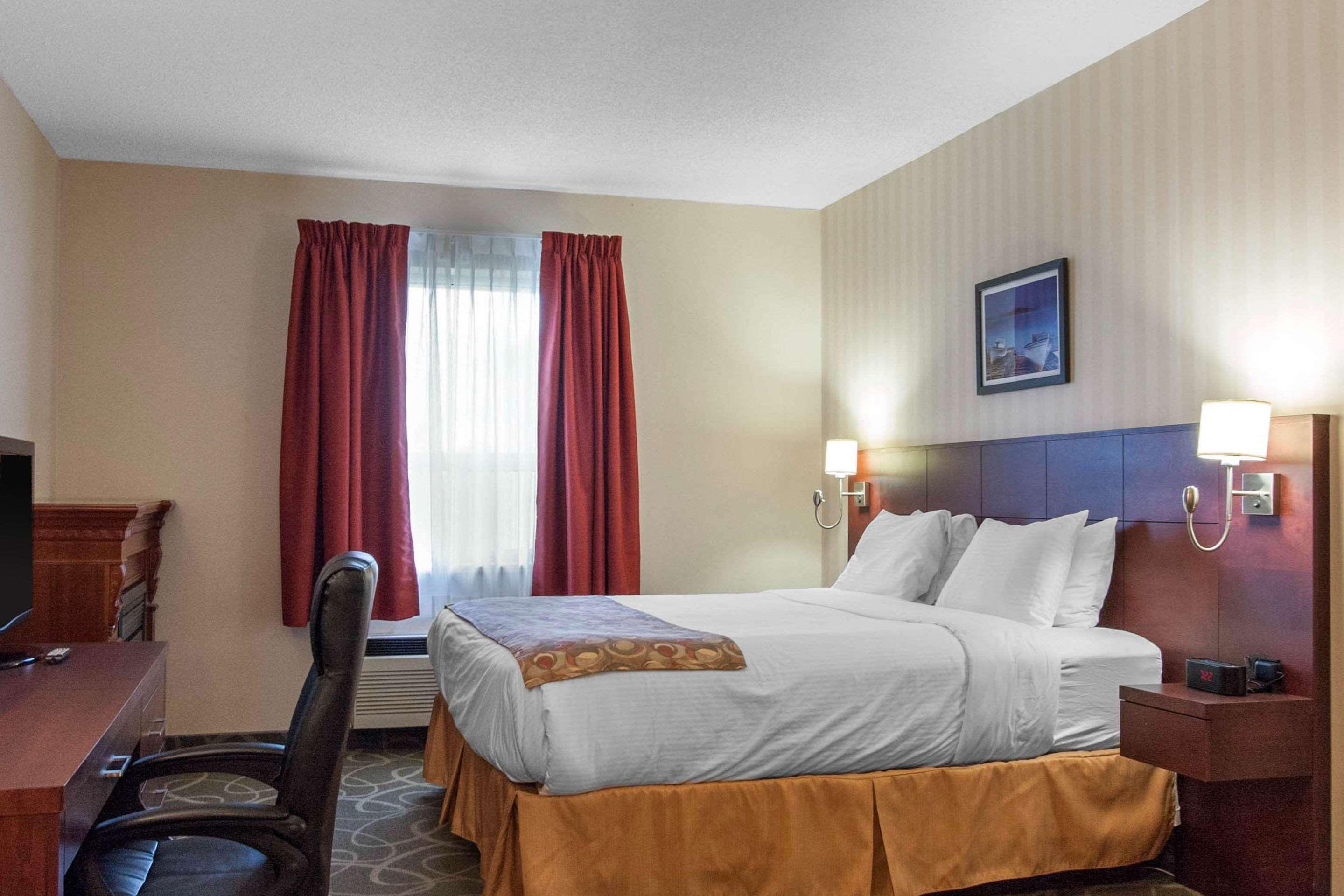 Quality Hotel & Suites Гандер Экстерьер фото